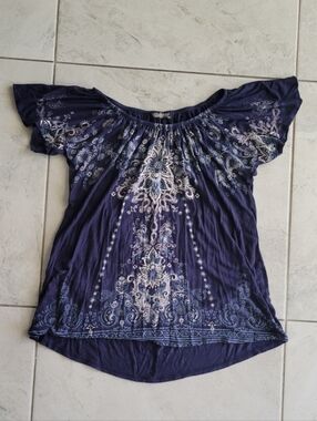 VTG Vanilla Sugar Womens Petite Medium Blue Embellished Graphic Top Short Sleeve